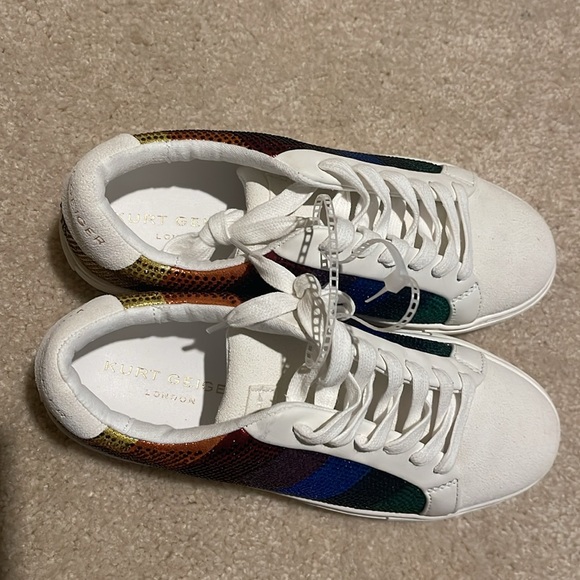 KURT GEIGER LONDON
LANEY STRIPE CRYSTAL - Picture 7 of 11